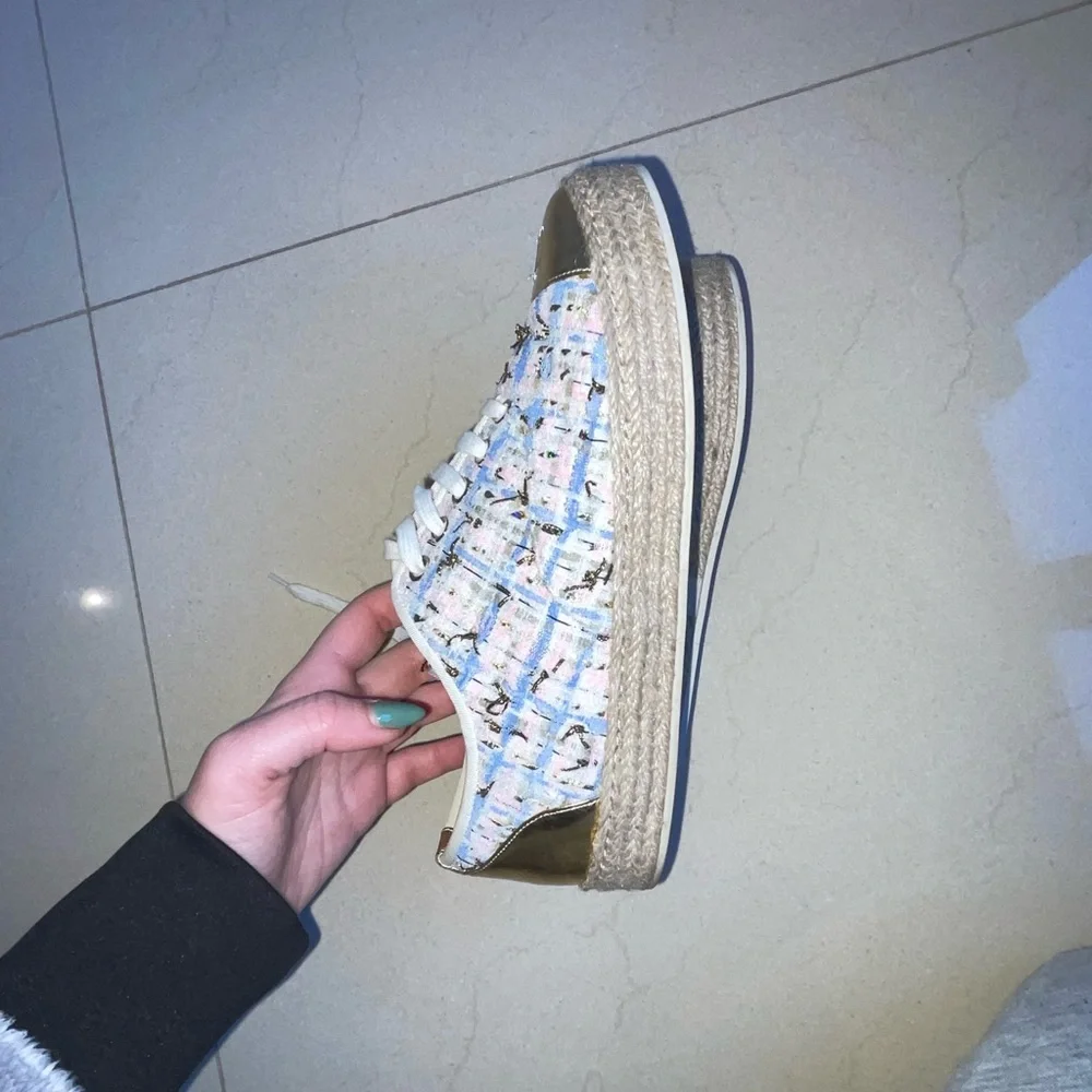 Shoes - Picture 8 of 8